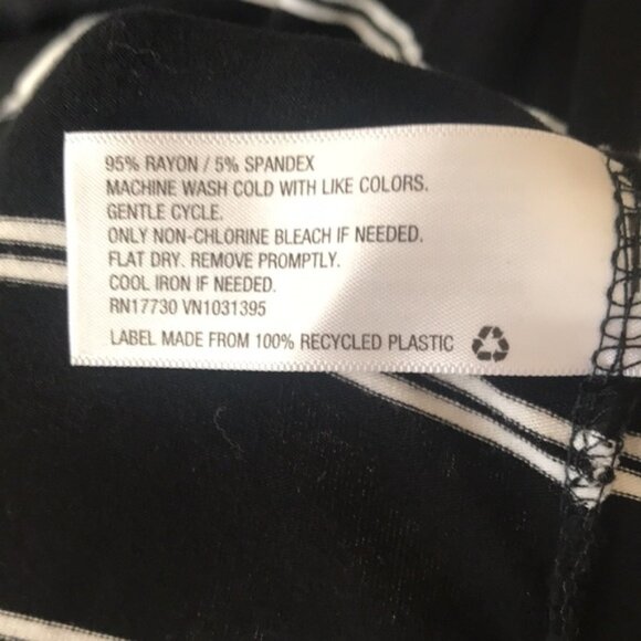 Mossimo Tee Shirt - Picture 4 of 4